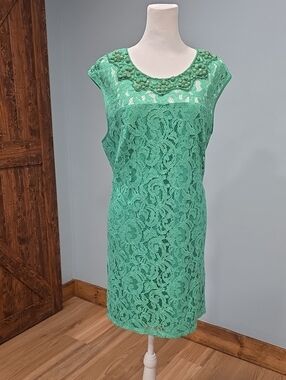 Green Adrianna Papell Lace Cocktail dress 16